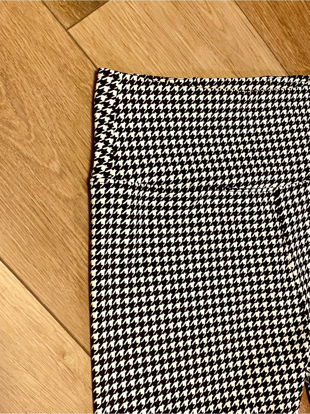 Lou & Grey Houndstooth Leggings - Black & White - Picture 8 of 8